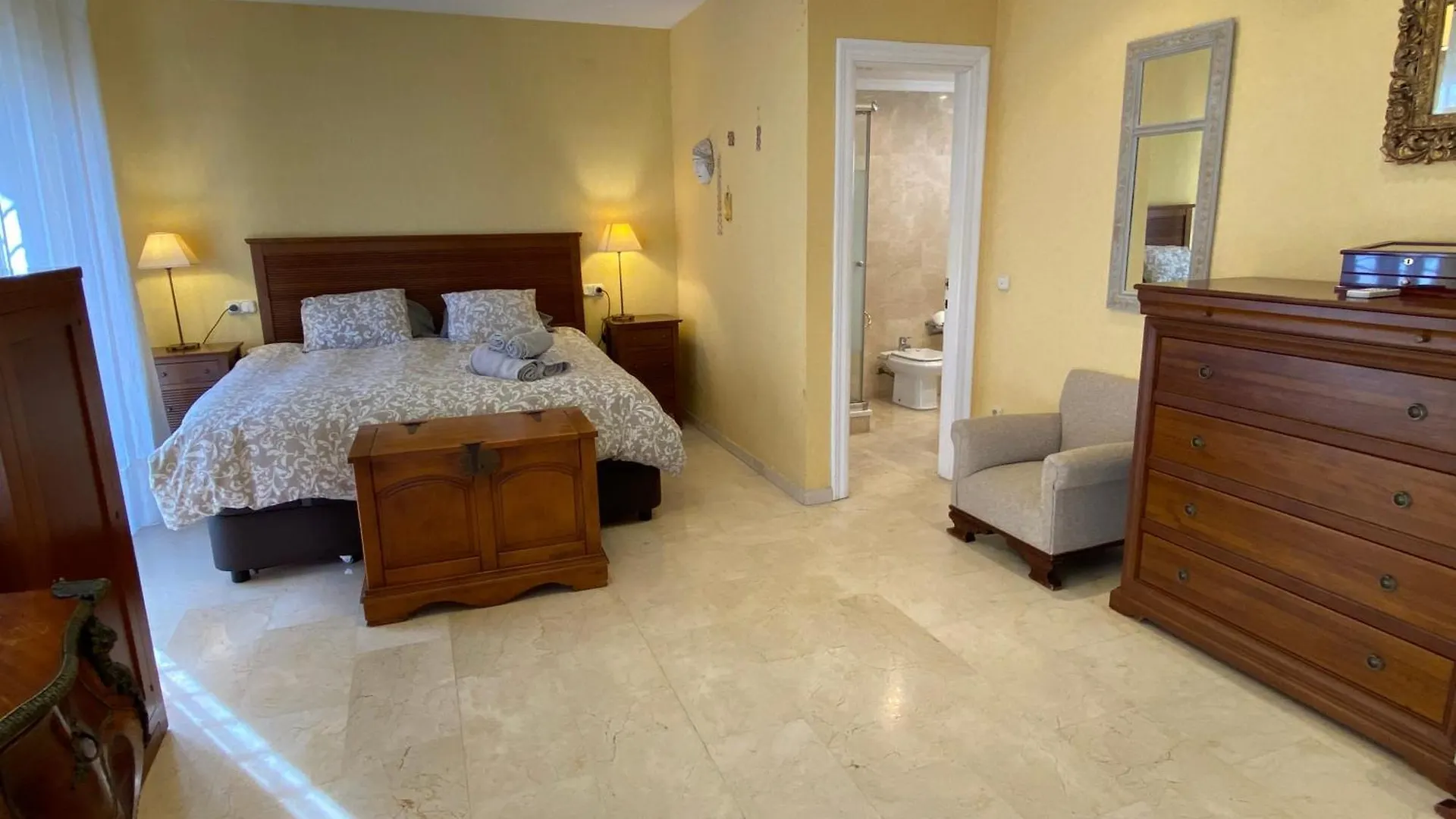4 Bedroom Apartment Close By Beach In Fuengirola 0*,